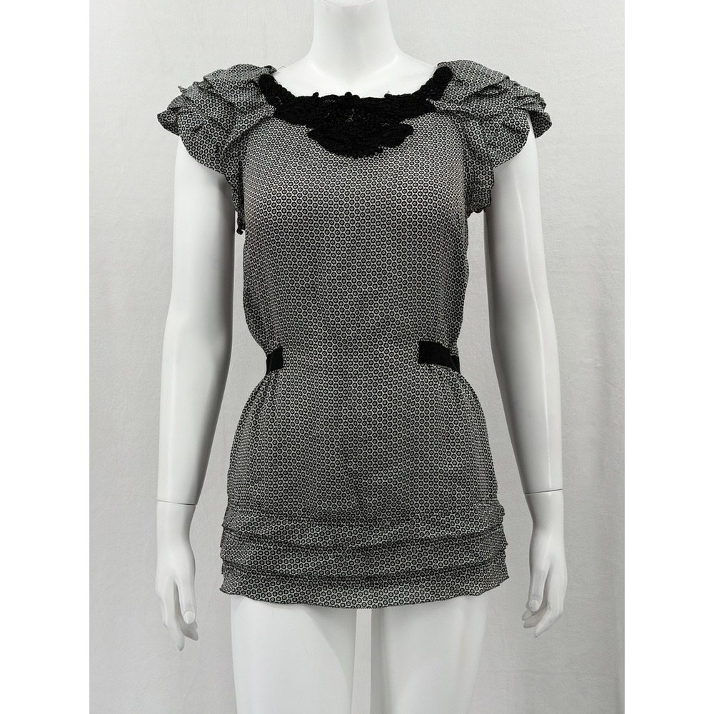 Leifsdottir Anthropologie Top  Womens 4 Black Floral Silk Beaded Flutter Sleeve